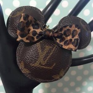 Girl Mouse purse charm